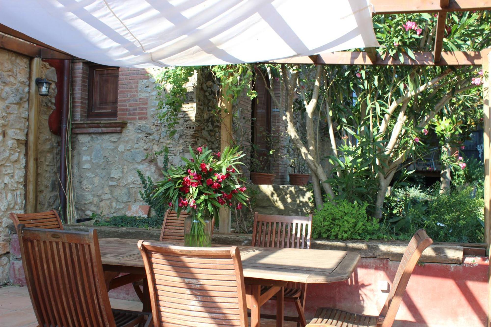 Вилла Santa Caterina - Dog Friendly With Garden Sobrestany Номер фото